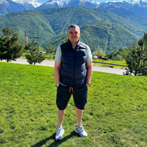 Maksim Volkov